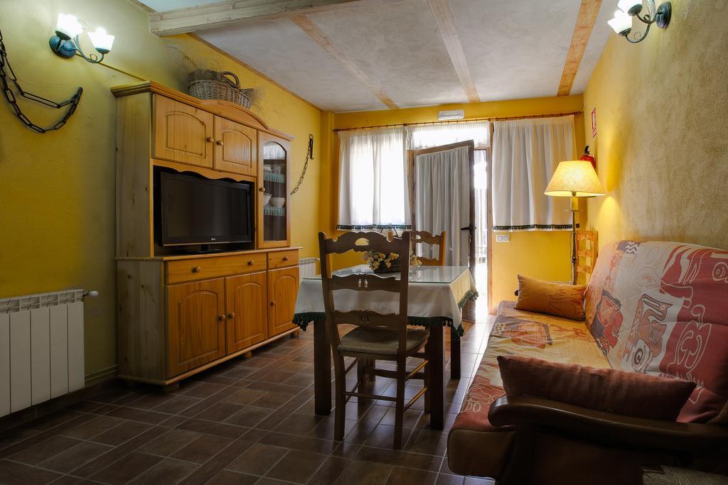 Casas Rurales Carroyosa Del Jerte Navaconcejo Room photo